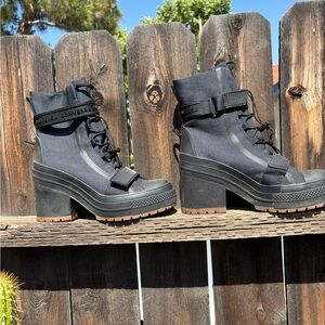 Converse Women's Black Lace-Up Platform Boots